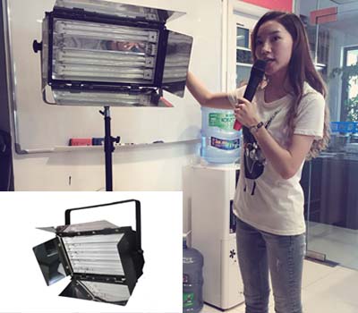 珂玛董经理推荐演播室三基色冷光灯DSR-4×36W