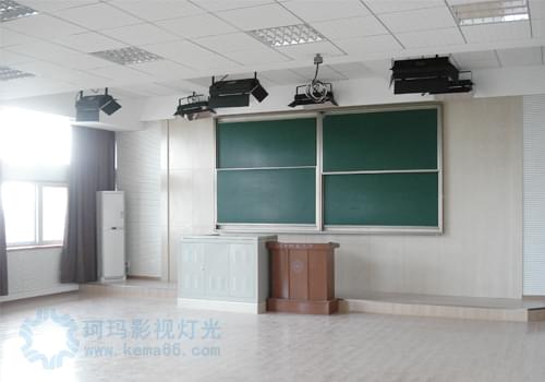 华中师范大学录播教室效果图